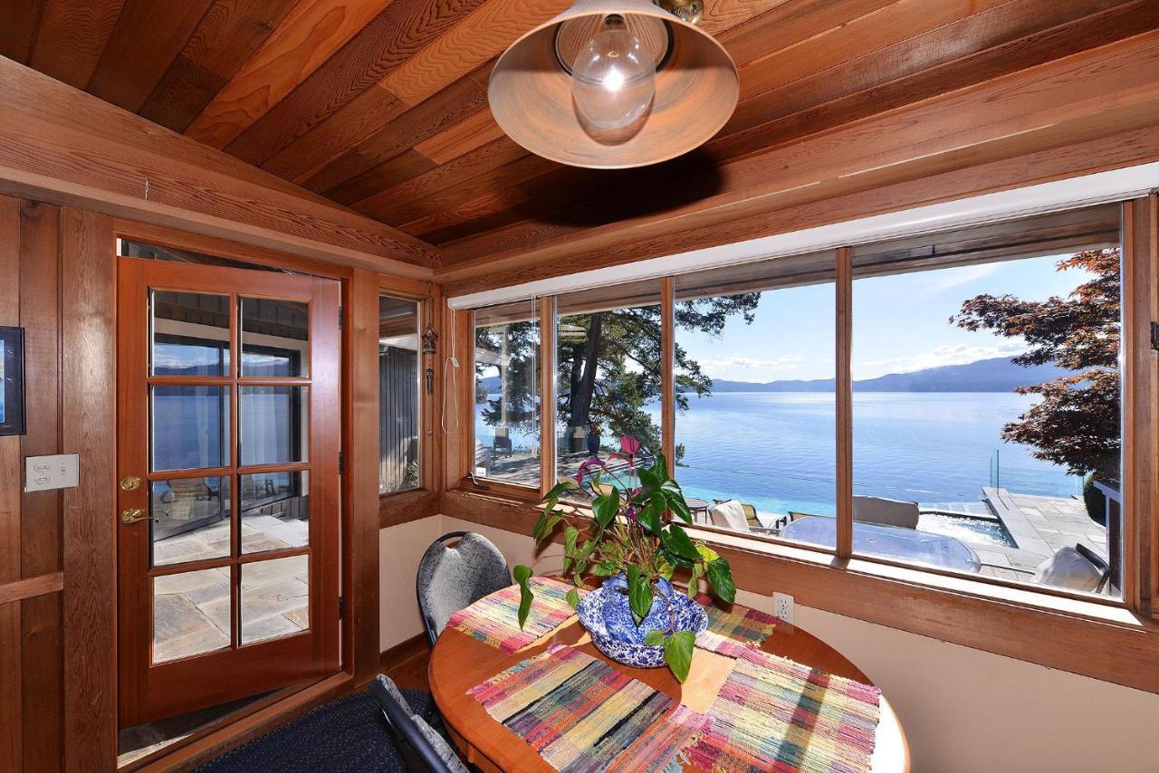 Oceanside Lodge Saanich Inlet North Saanich Exterior photo